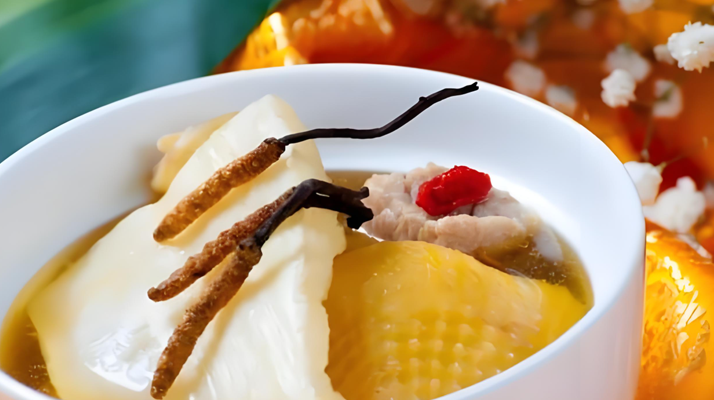 <a href=http://www.xmwhr.com/yangsheng/ target=_blank class=infotextkey>冬蟲夏草的作用</a>有哪些