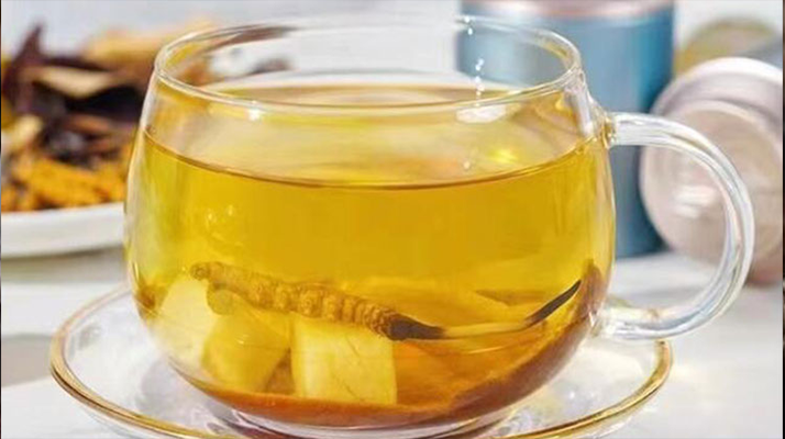  正宗那曲冬蟲(chóng)夏草泡酒，藏農(nóng)神草解鎖醇香養(yǎng)生新方式